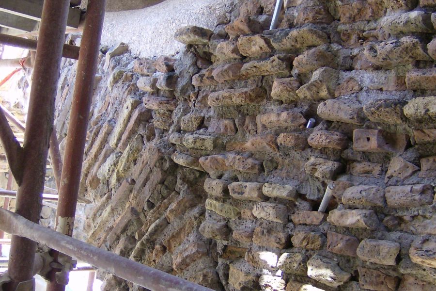 Iniezioni armate su murature antiche
