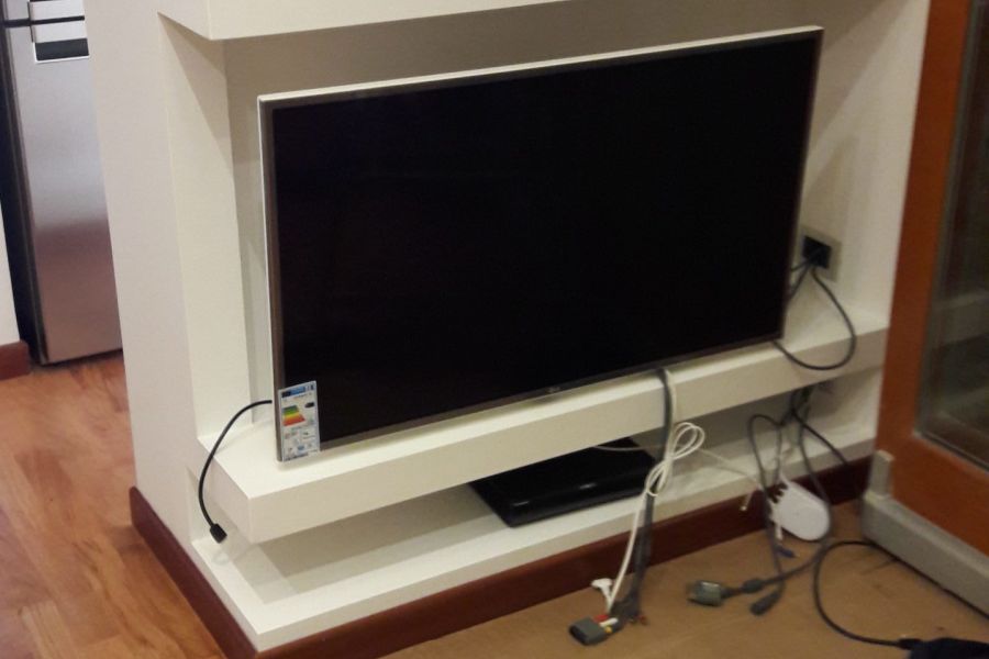 Struttura mobile porta TV