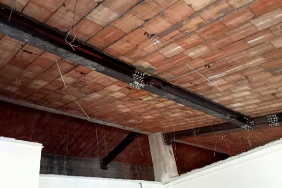 Rinforzo struttura con travi in acciaio