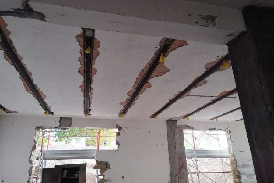 Placcatura travetti con lamina in fibra di carbonio